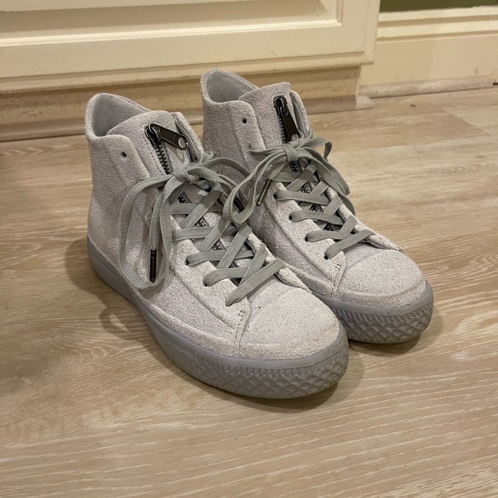 Converse High Tops